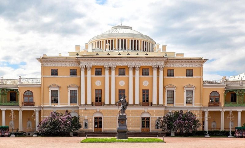 Pavlovsky Palace in St. Petersburg