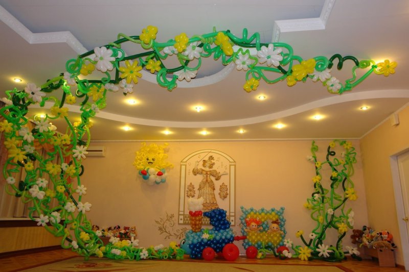 Decoration of the hall in kindergarten