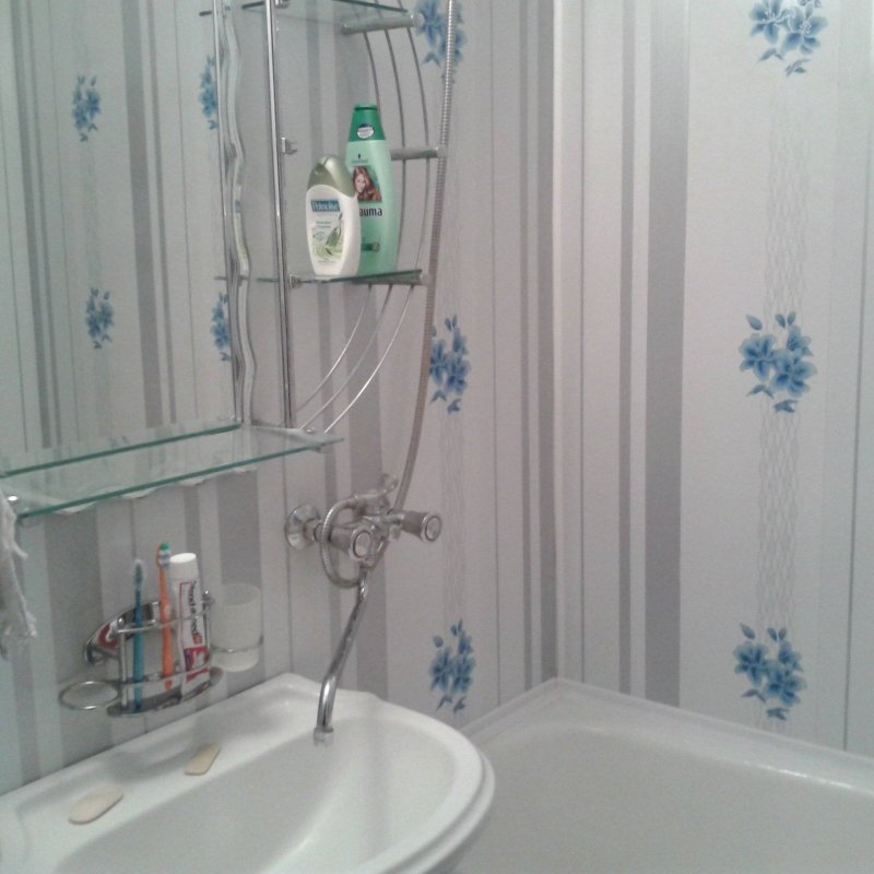 Bath -finishing with PVC panels