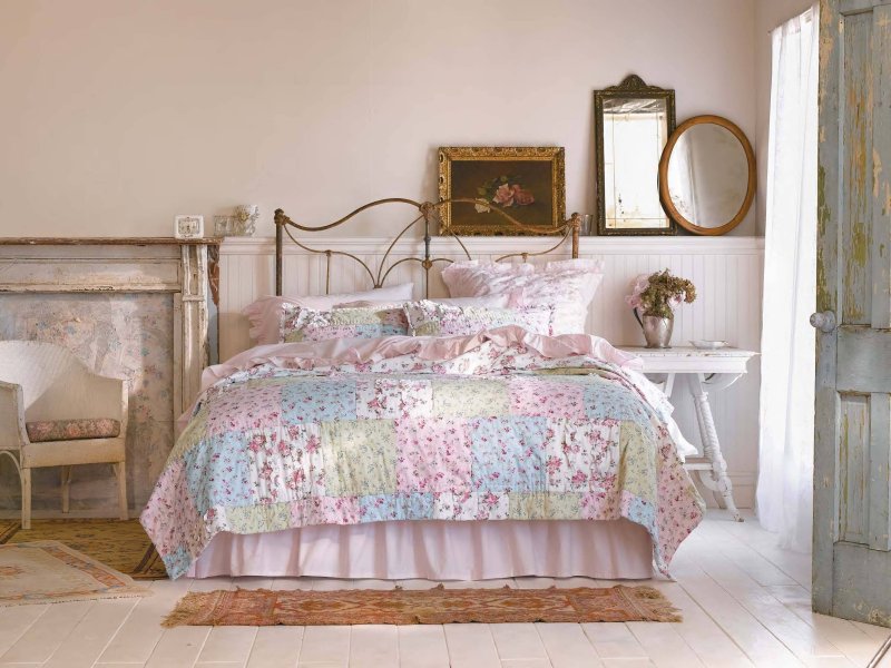 Shebbie Shik Provence bedroom