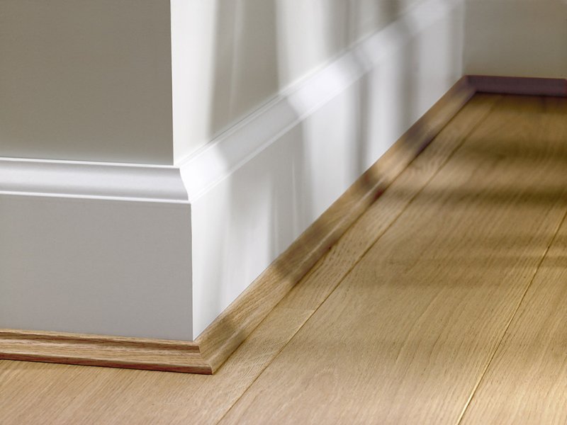 Skirting board