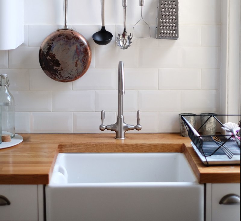 Copper dishes in the interior