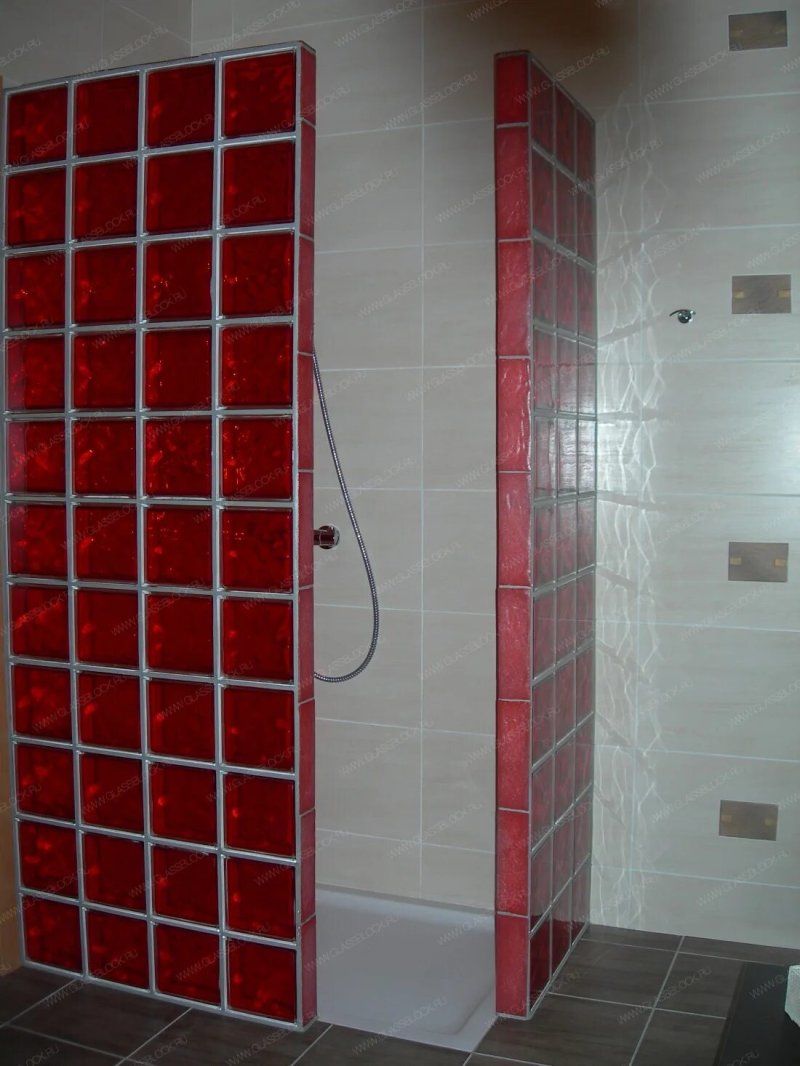 Shower cabin of glass blocks