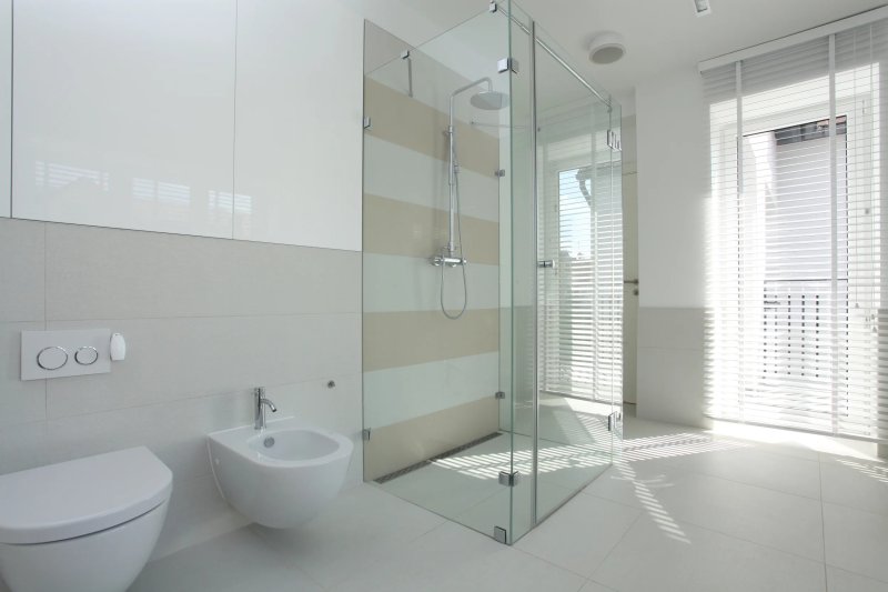 Shower partition with a shower door 132cm