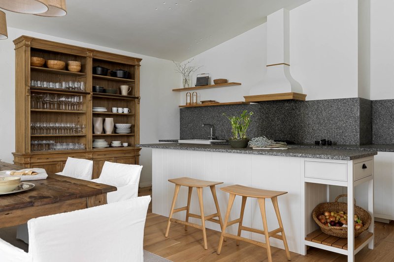 Kitchens with shelves