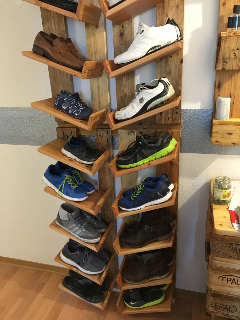 Shoe shelf