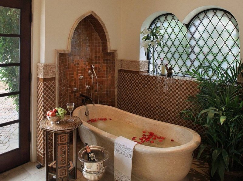 Bathroom in Moroccan style