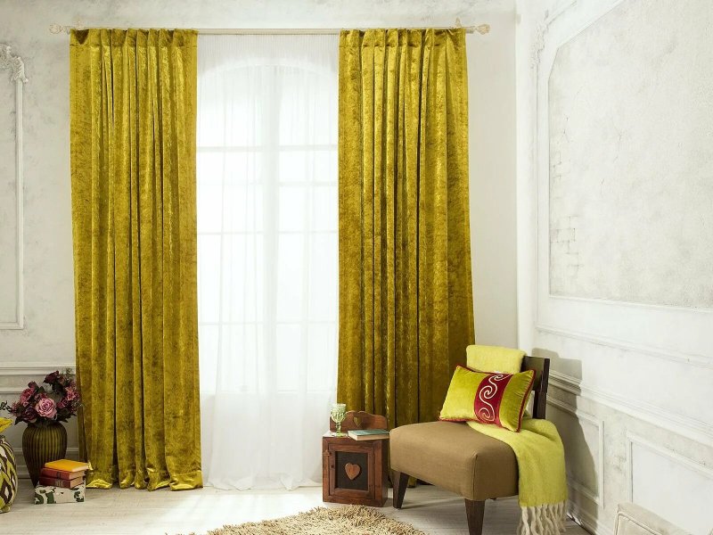 Mustard curtains in the interior