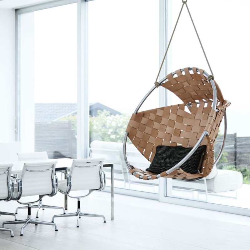 Suspended chair