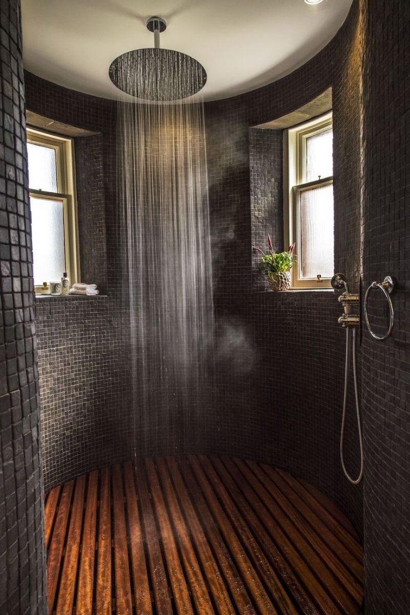 Bathroom with a tropical shower