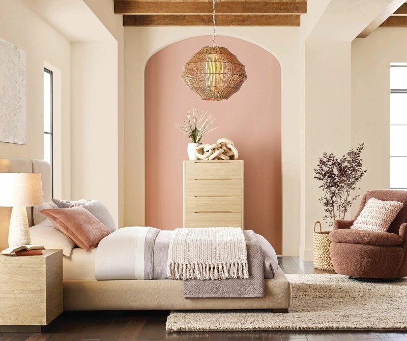 Beige pink in the interior