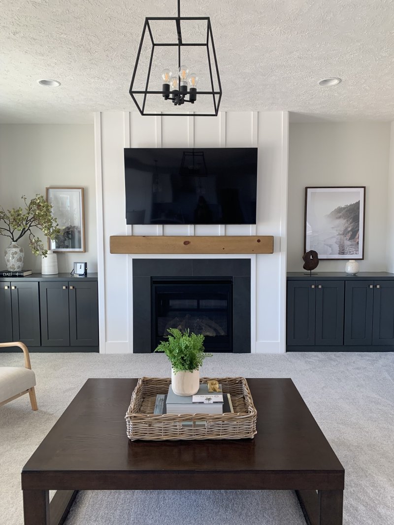 Living rooms with fireplace