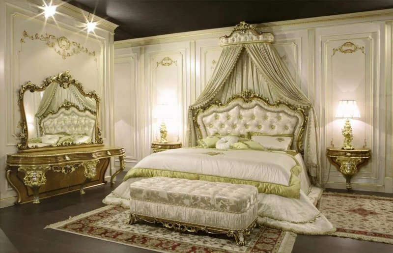 Royal -style bedroom