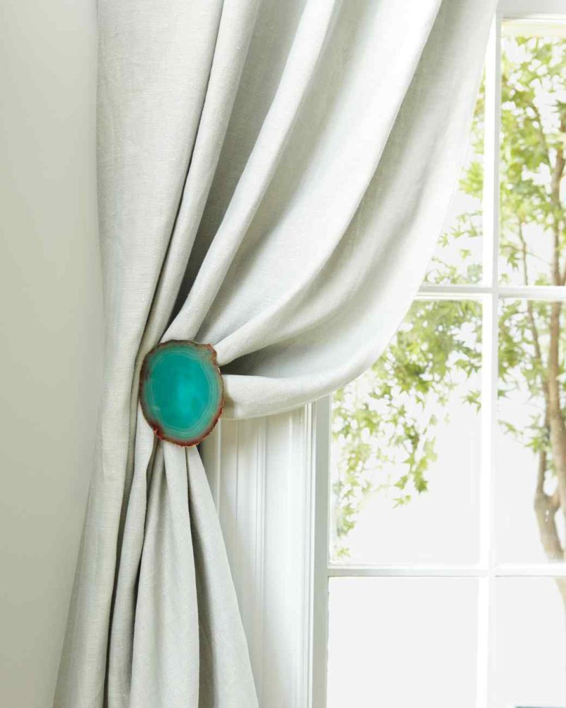 Metal holder for curtains "Curtain Attraction Appliance"