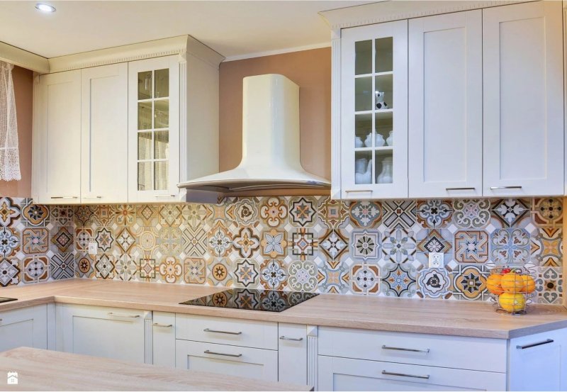 Kitchen tiles per apron