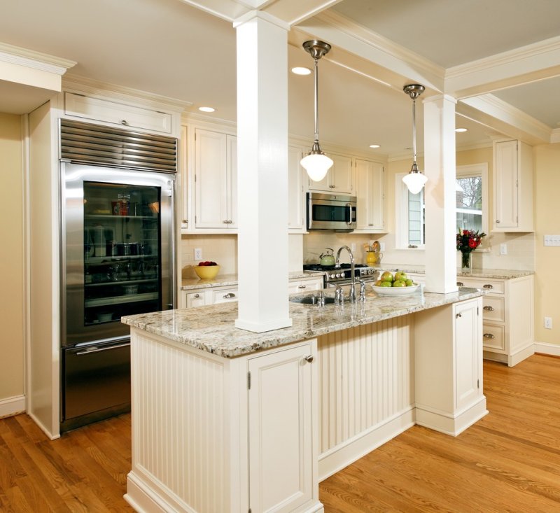 Columns in the interior of the kitchen