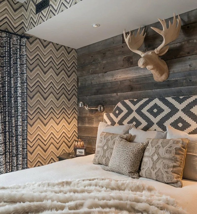 Chalet -style bedroom