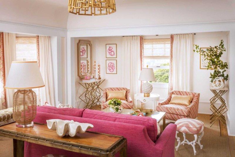 Shades of pink in the interior