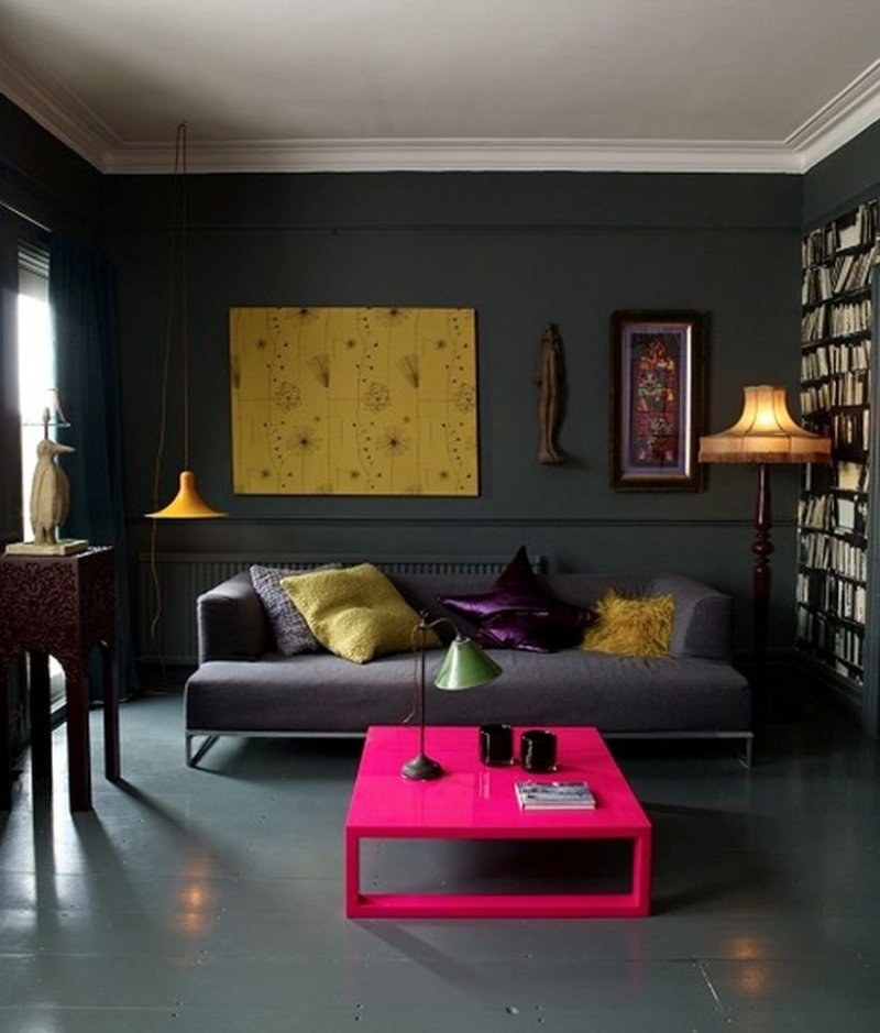 Interior in contrasting colors