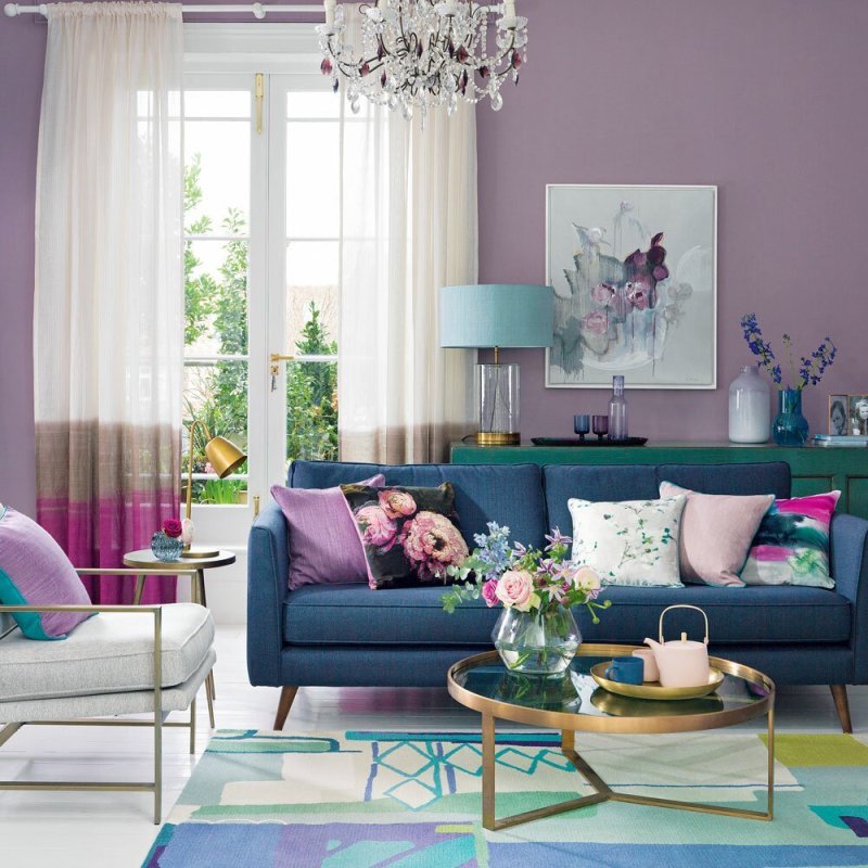 Living room in lilac tones