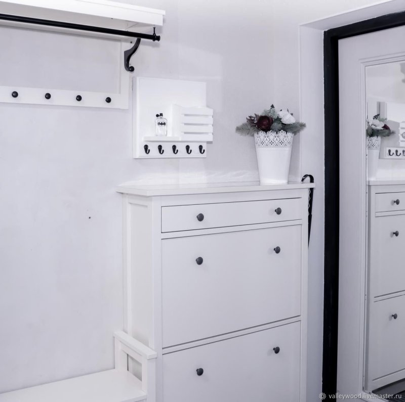 Shoe Ikea Belaya Hemnes