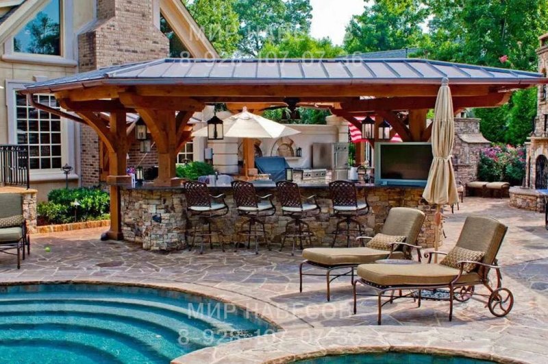 Patio Gazens Zone with barbecue and pool