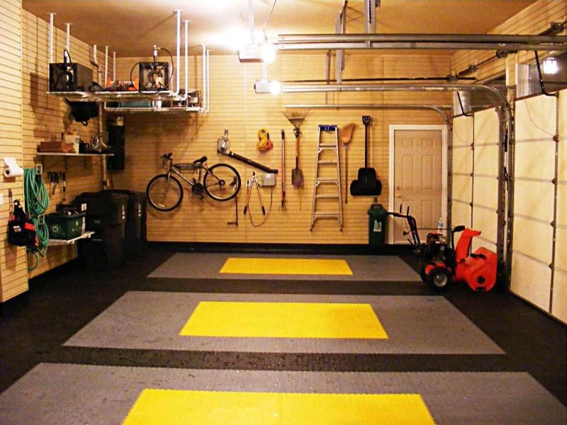 Garage inside