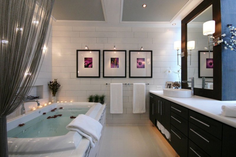 Modern bathroom