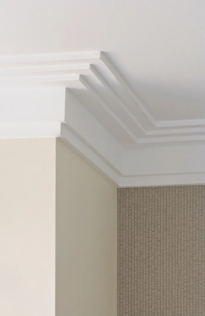 Ceiling skirting boards