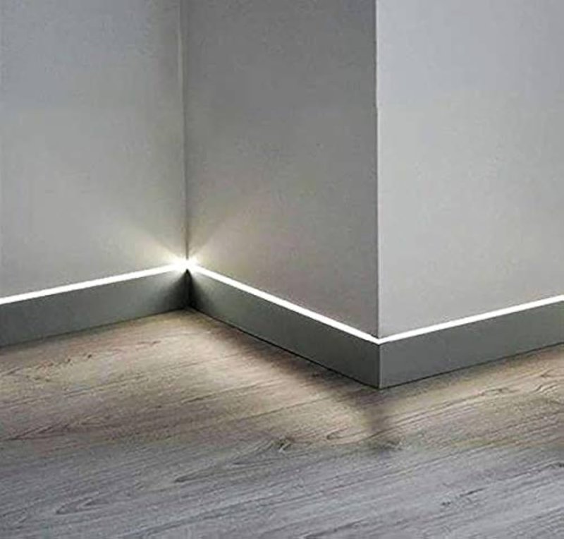 Floor skirting board with PN 050 LED EUROVUD