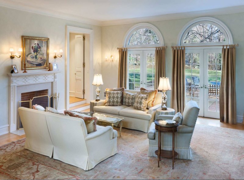 Living room with arched windows