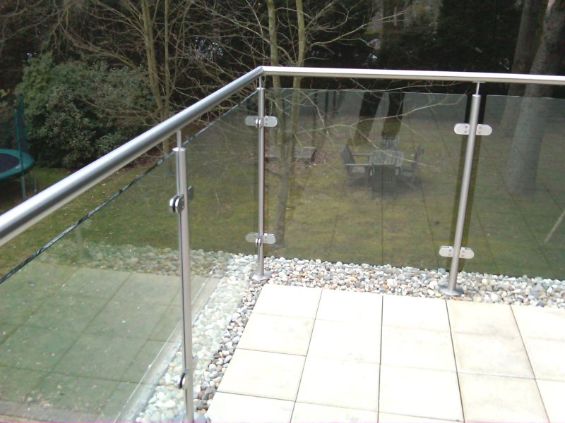 Glass fences for terrace