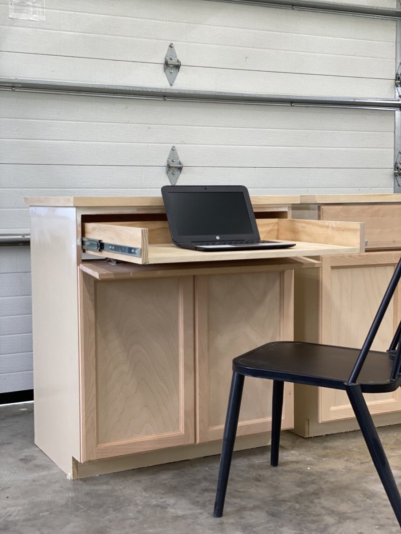 Folding desk