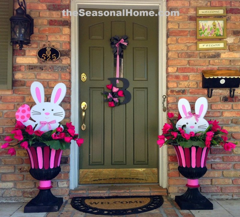 Porch decoration on Easter