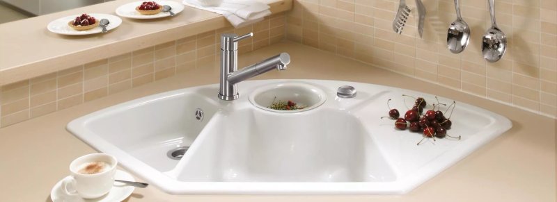 Villeryy Boch corner sink