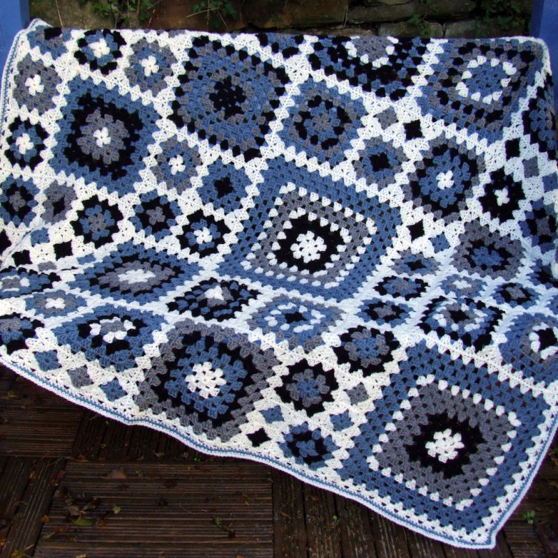 Crochet blanket grandmother s square postila