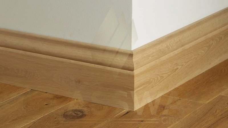 Skirting board