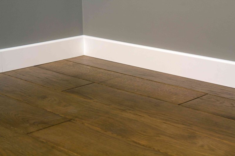 Skirting board