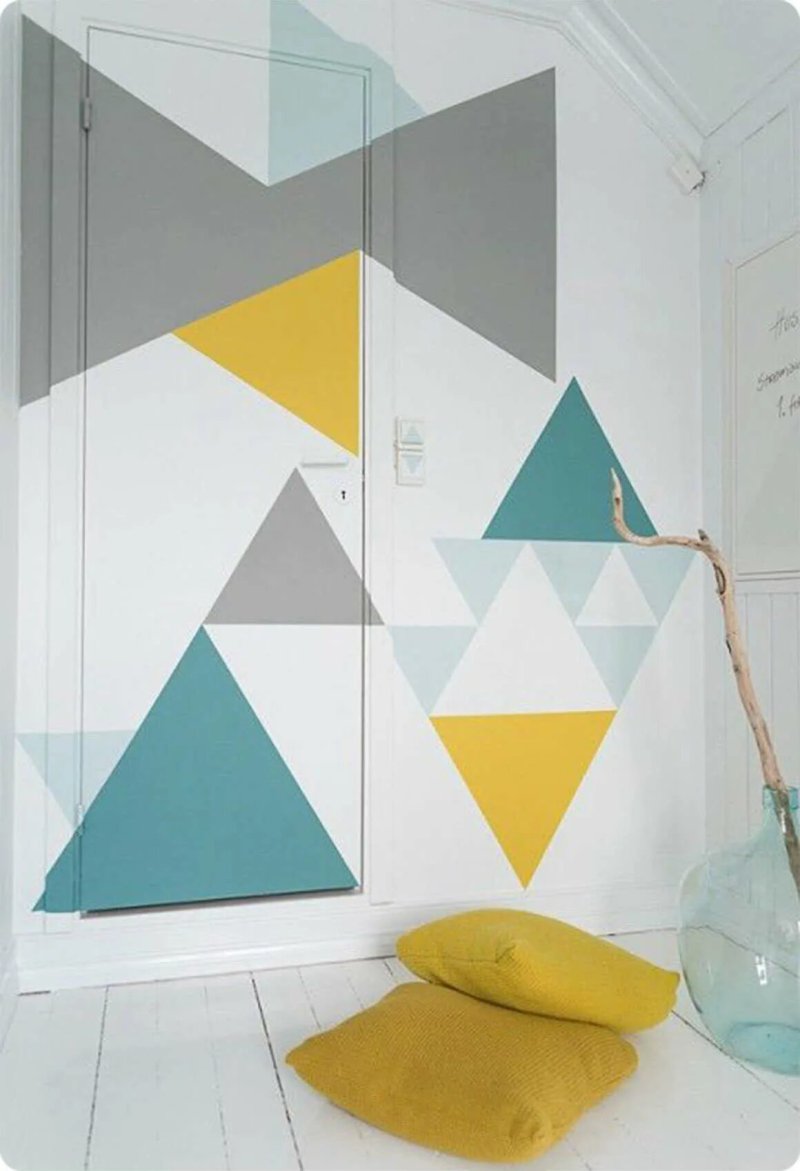 Geometric shapes on the wall