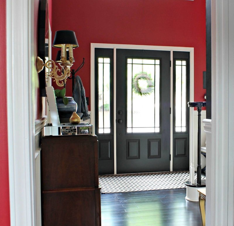 Burgundy walls in the hallway