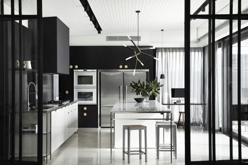 Black white kitchen