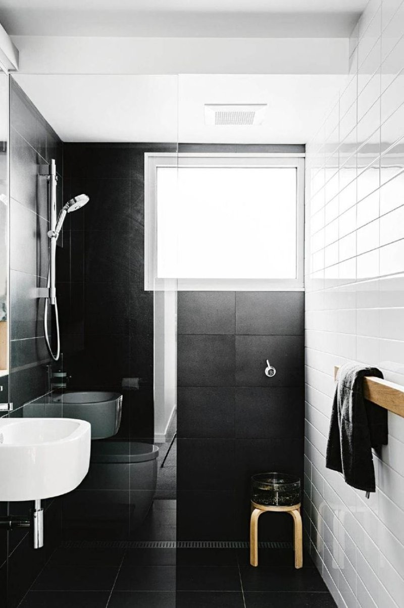 Black white bathroom