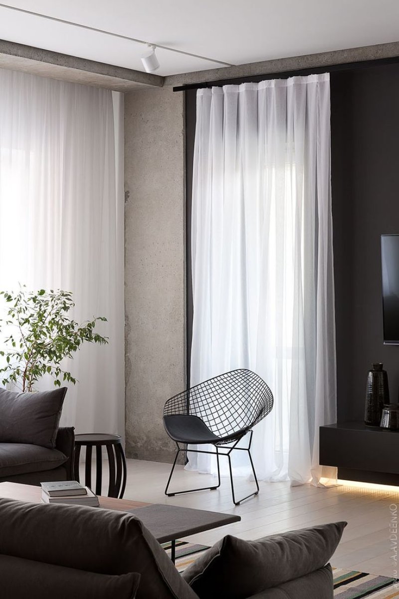 Curtains in a minimalist interior