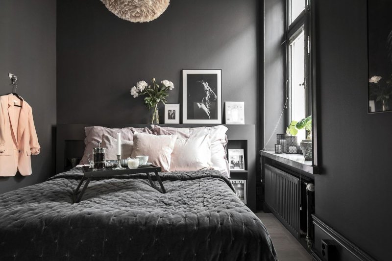 Black s -style bedroom