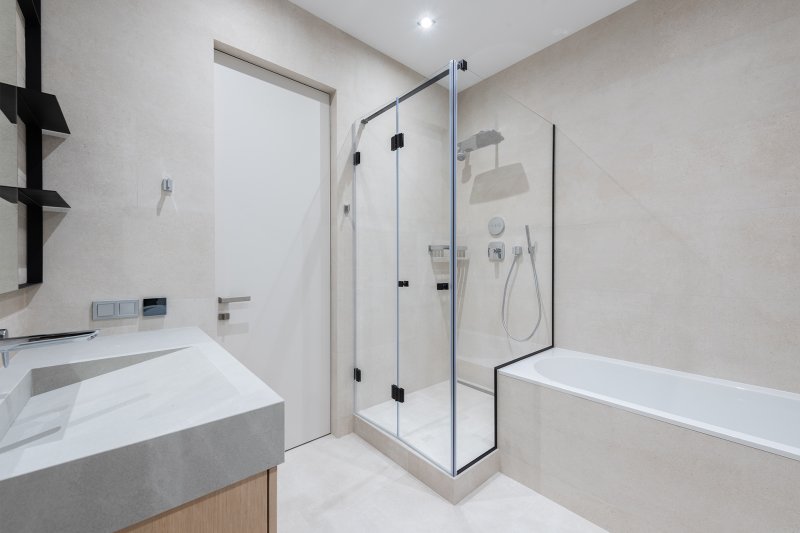 Glass shower