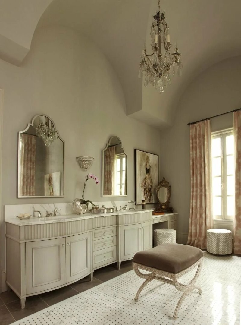 French -style bathroom