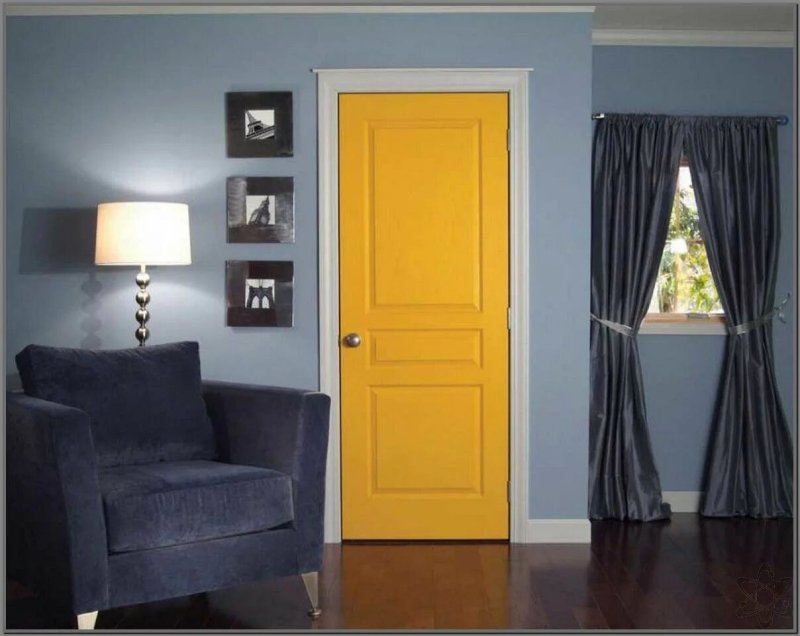 Color doors in the interior