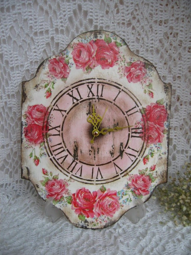 Decoupage of watches