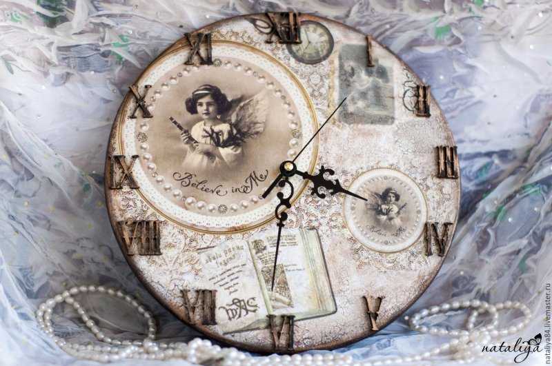 Wall clock using decoupage technique