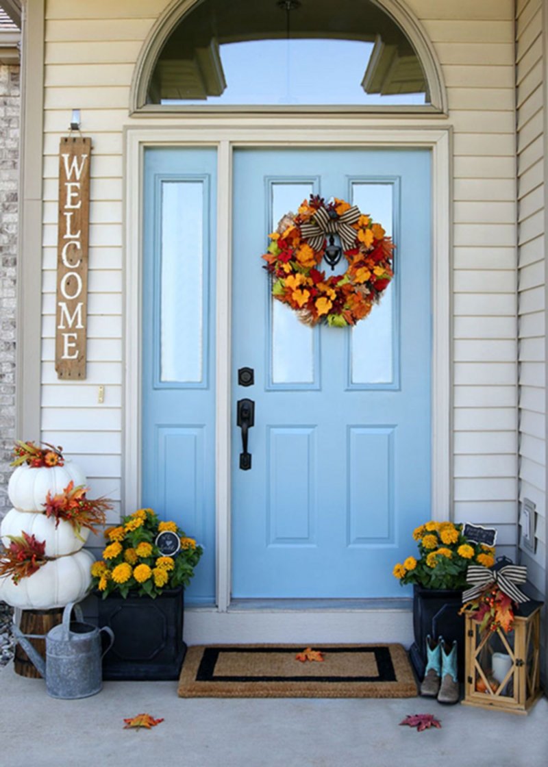 The decoration of the porch